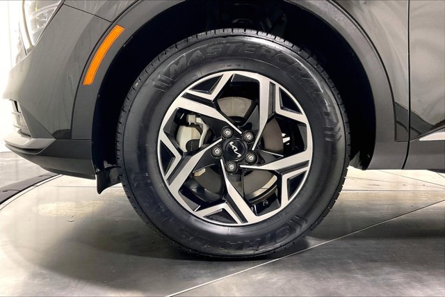 Used 2024 Kia Sportage LX AWD/4WD image 9