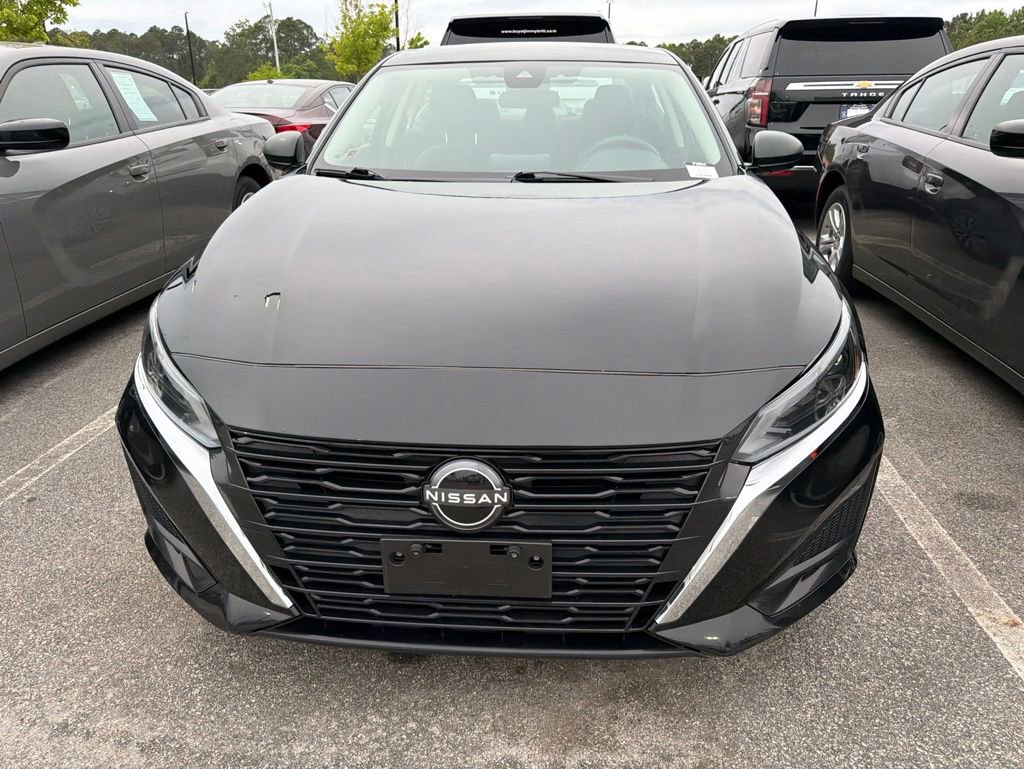 Used 2024 Nissan Altima 2.5 SV FWD image 9