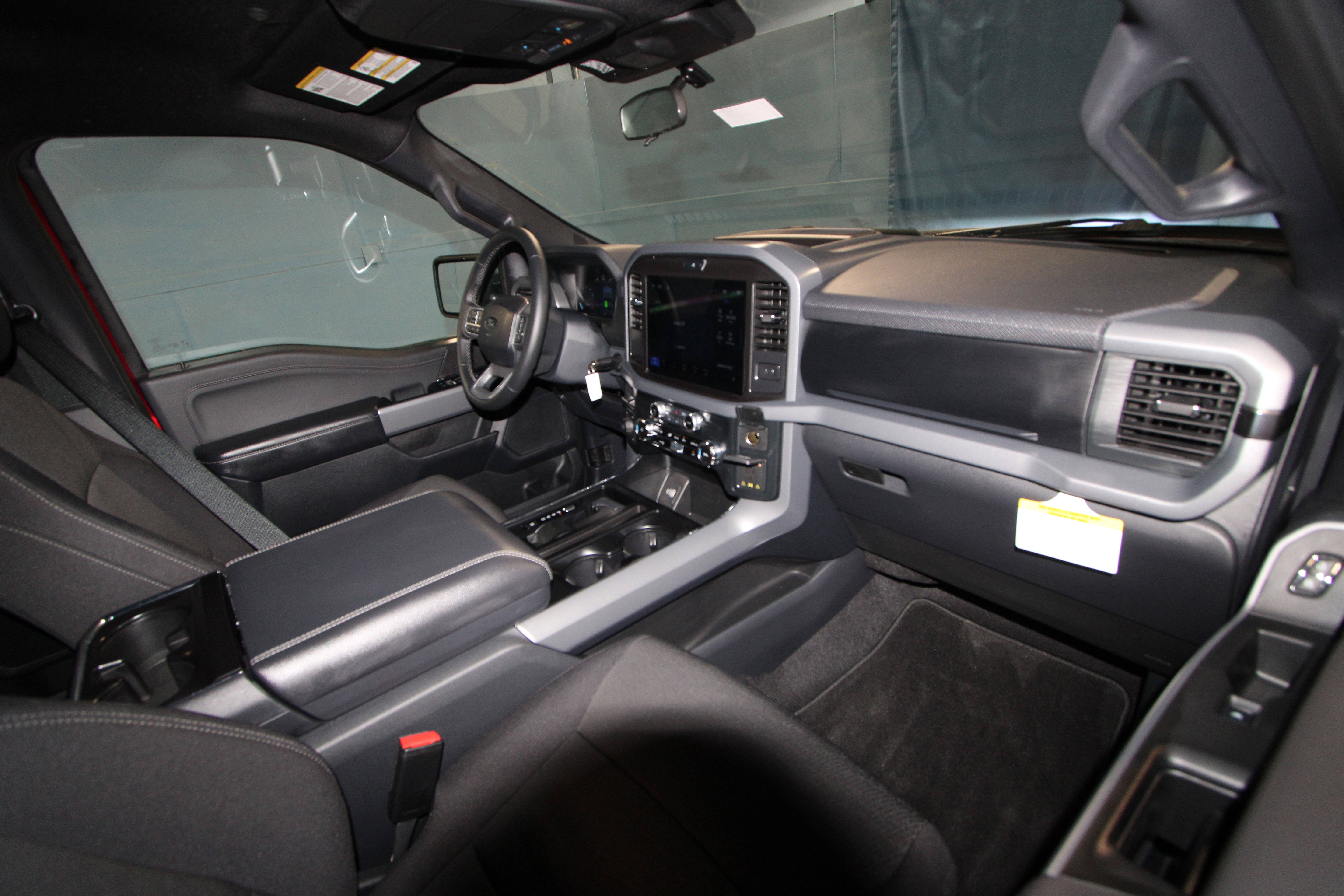 New 2026 Ford F150 XLT w/ XLT Black Appearance Package AWD/4WD image 17