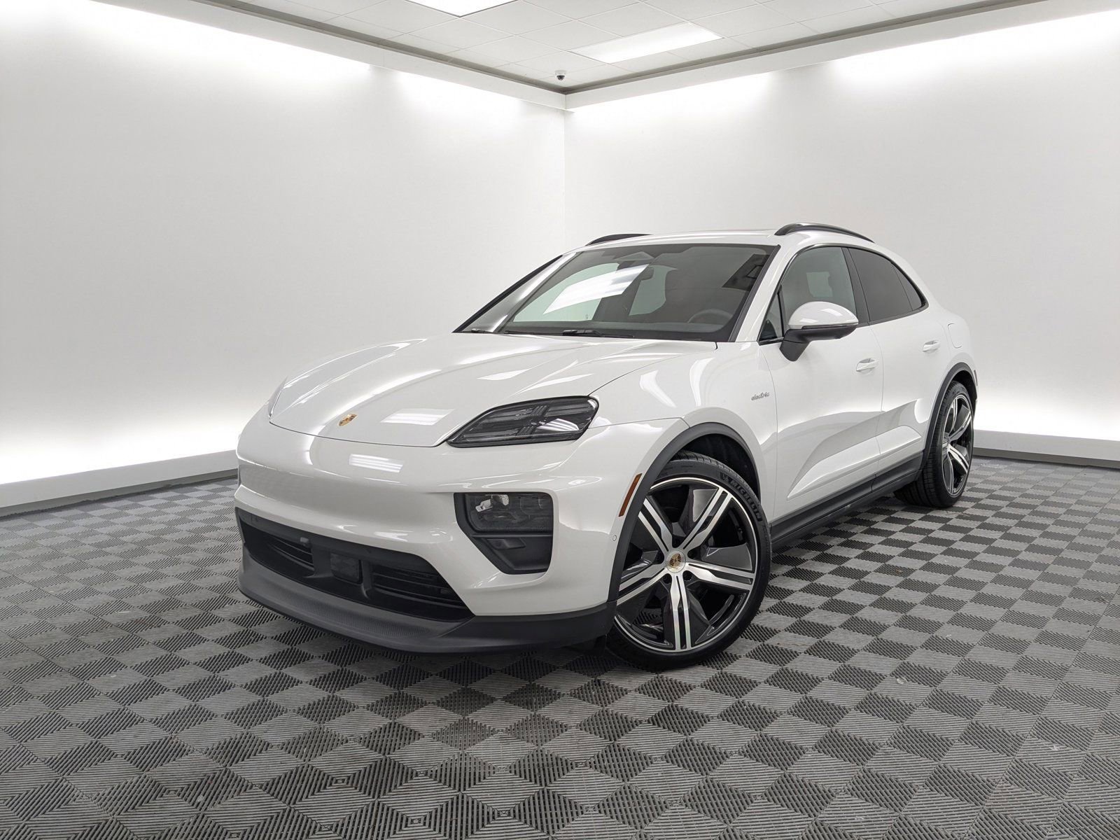 New 2025 Porsche Macan 4 Electric image 1
