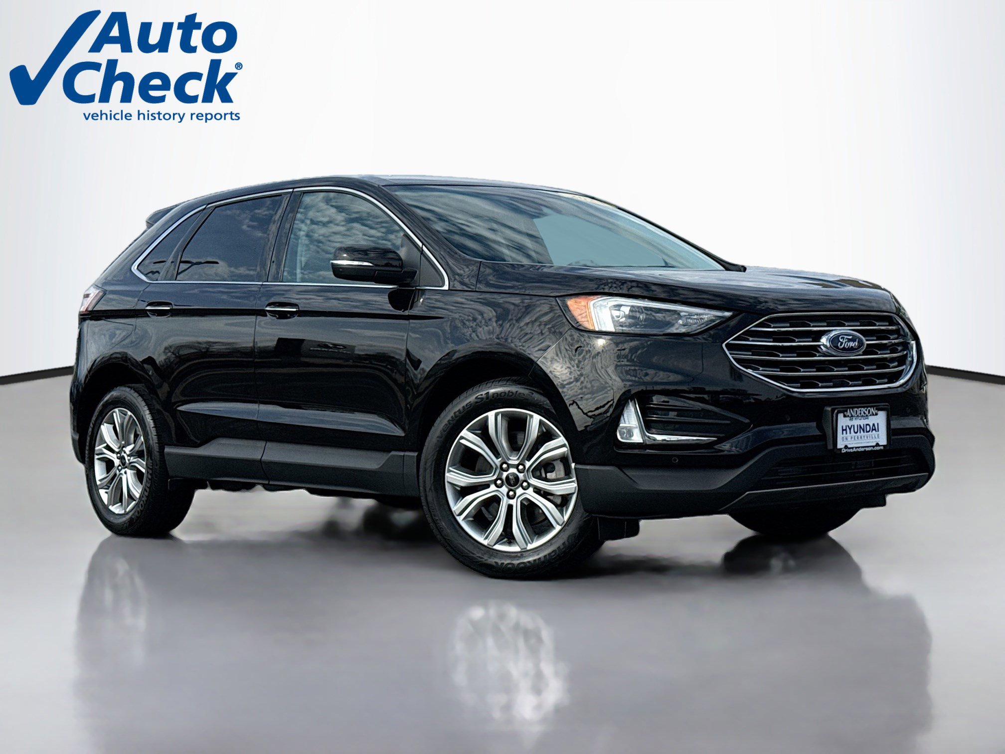 Used 2024 Ford Edge Titanium image 1