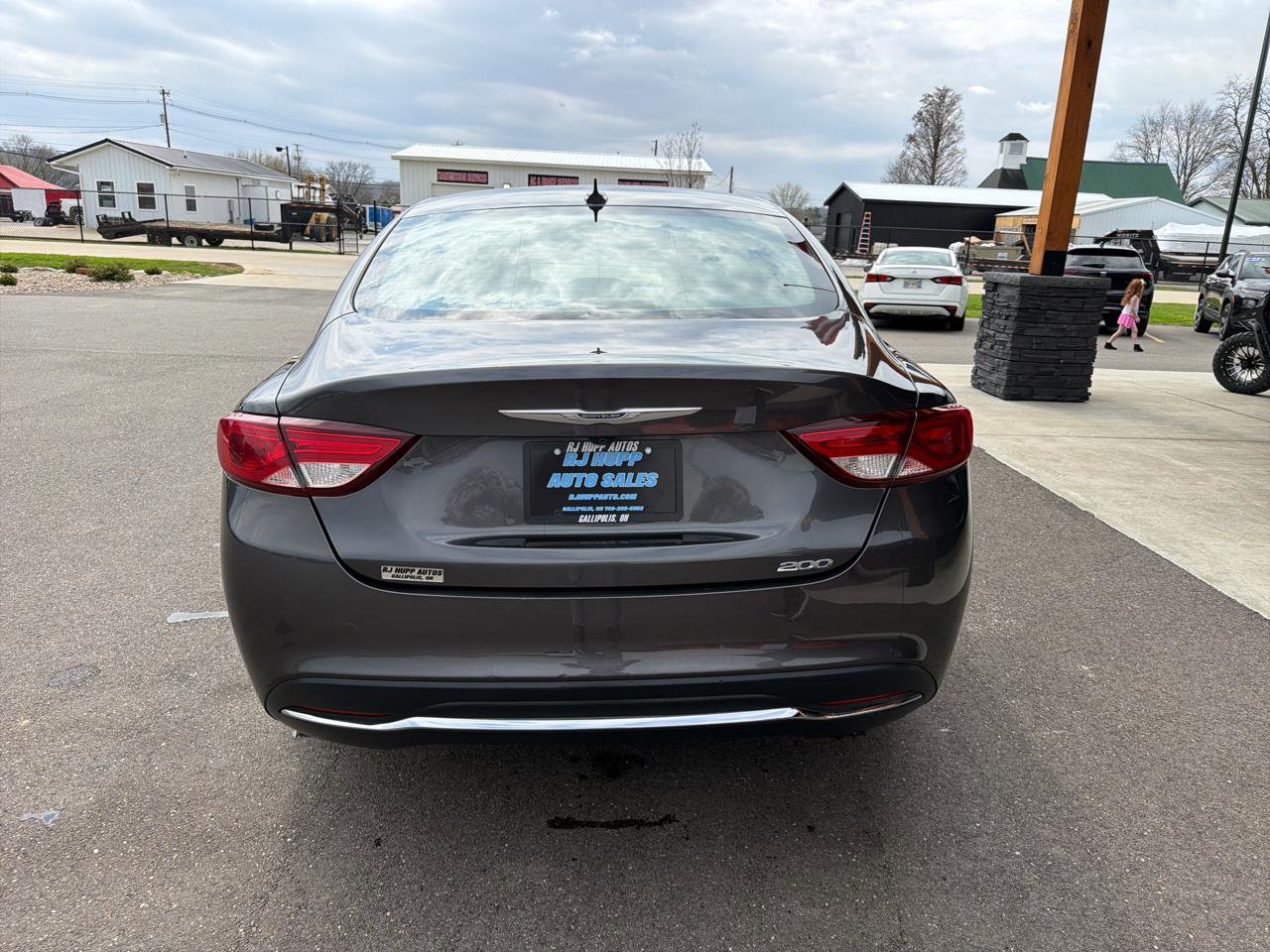 Used 2017 Chrysler 200 Limited Platinum image 5