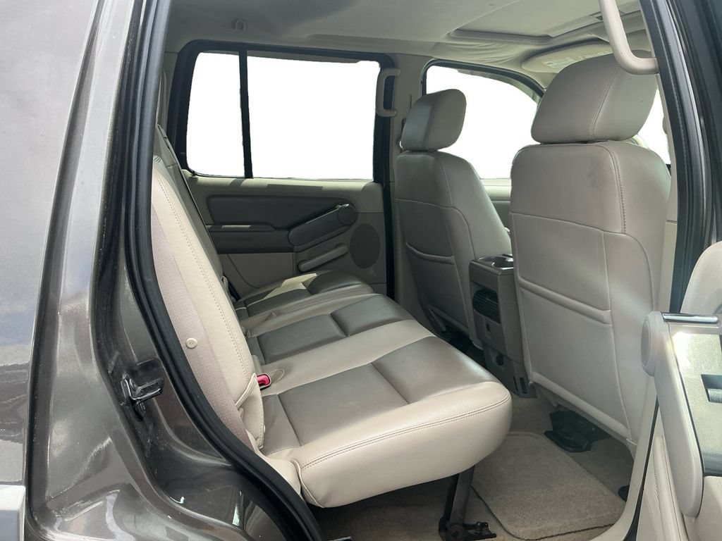 Used 2006 Ford Explorer XLT RWD image 23