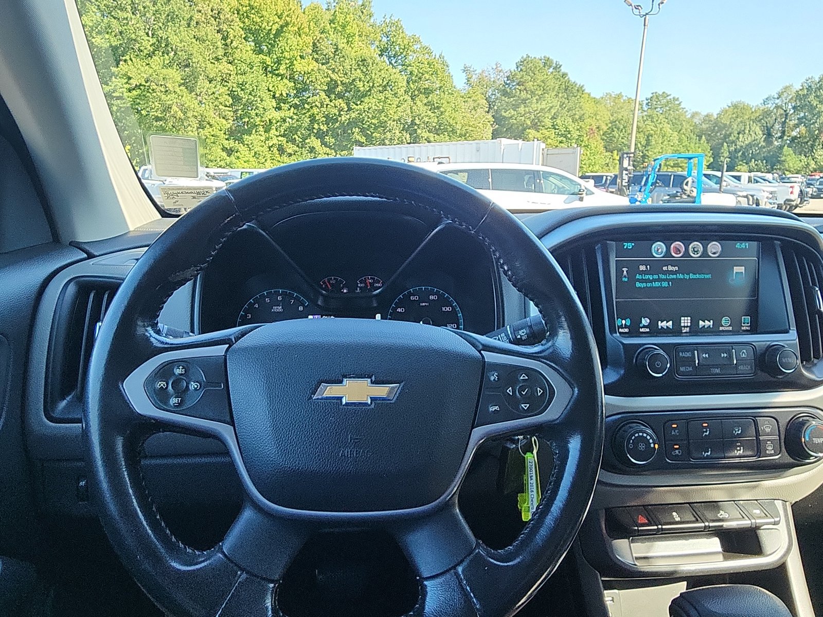 Used 2016 Chevrolet Colorado LT w/ LT Convenience Package RWD image 15