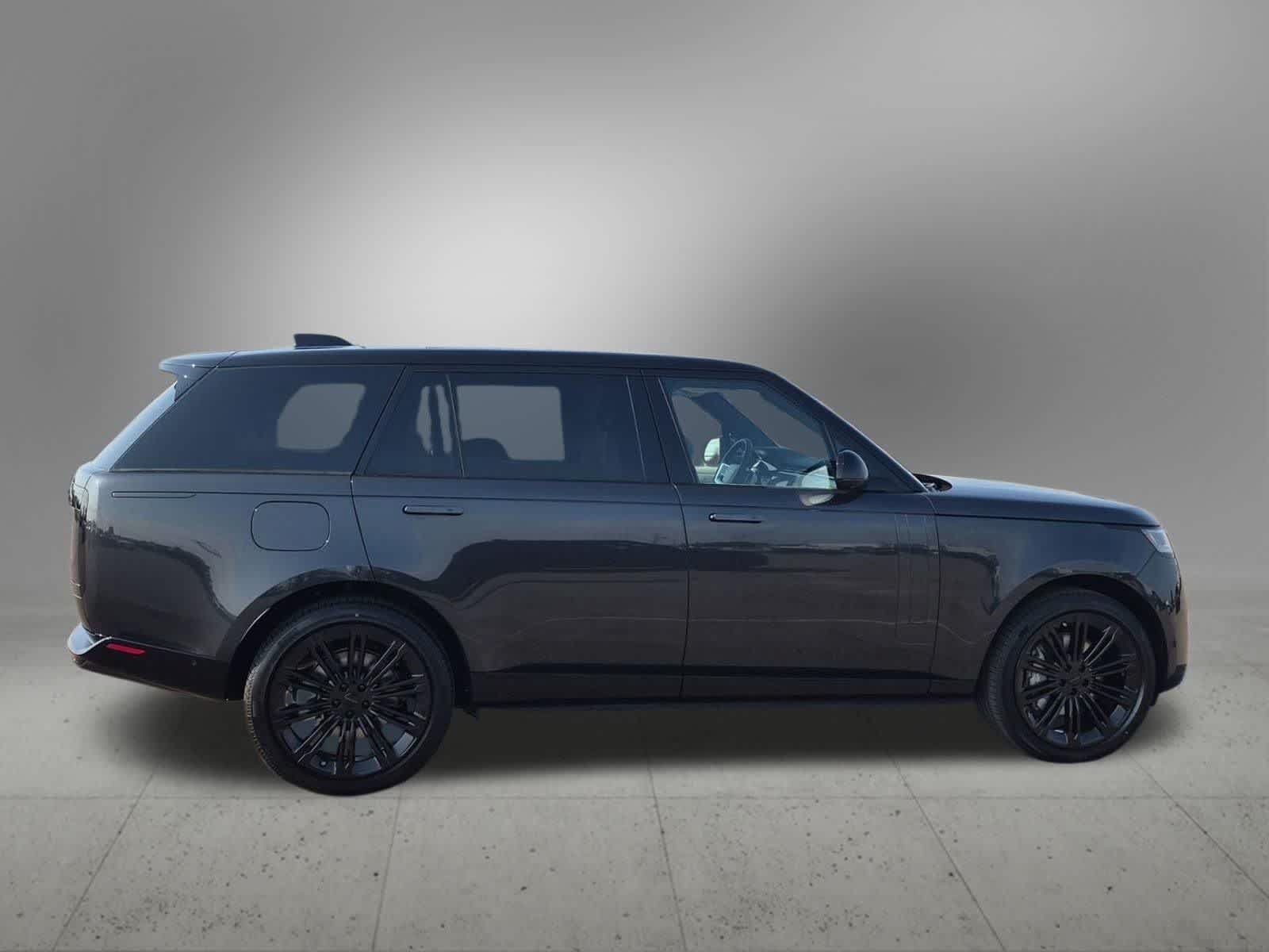 New 2026 Land Rover Range Rover Long Wheelbase SE AWD/4WD image 7