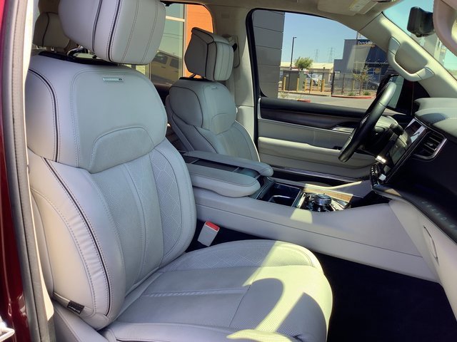 Used 2022 Jeep Grand Wagoneer Series II w/ Premium Group II image 44