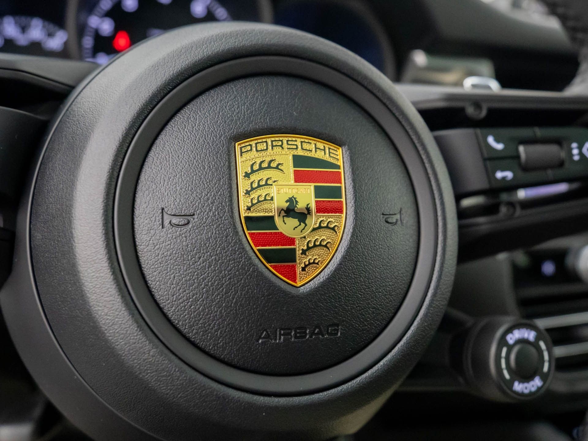 Certified 2026 Porsche Macan image 31