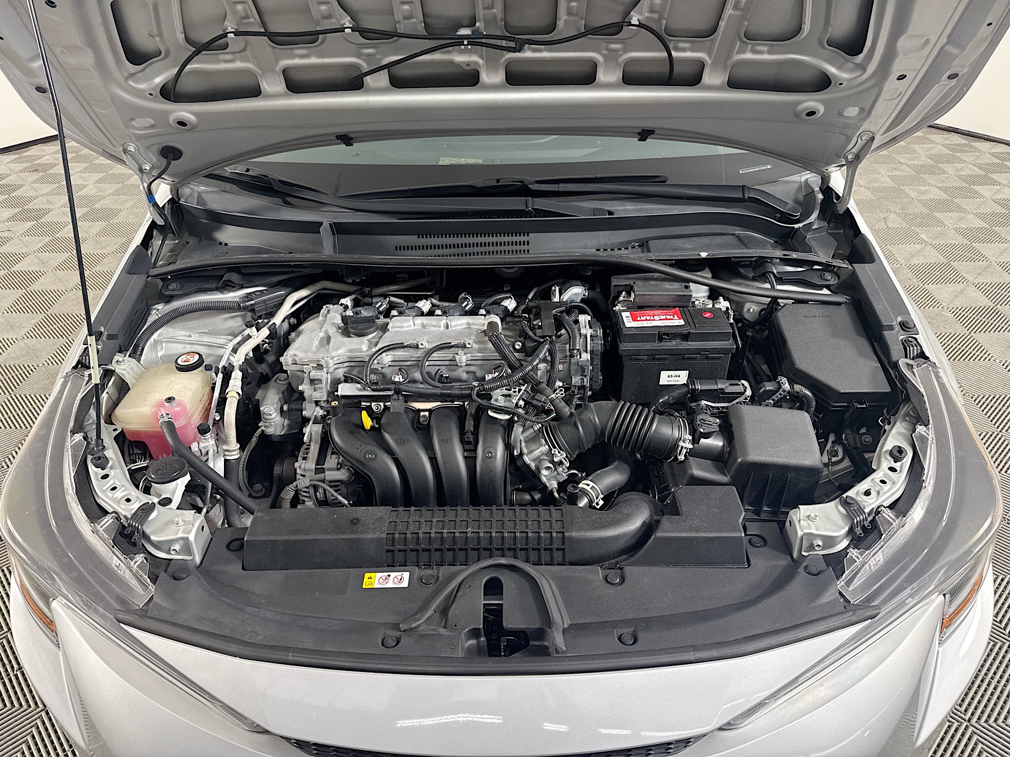 Used 2022 Toyota Corolla LE FWD image 38