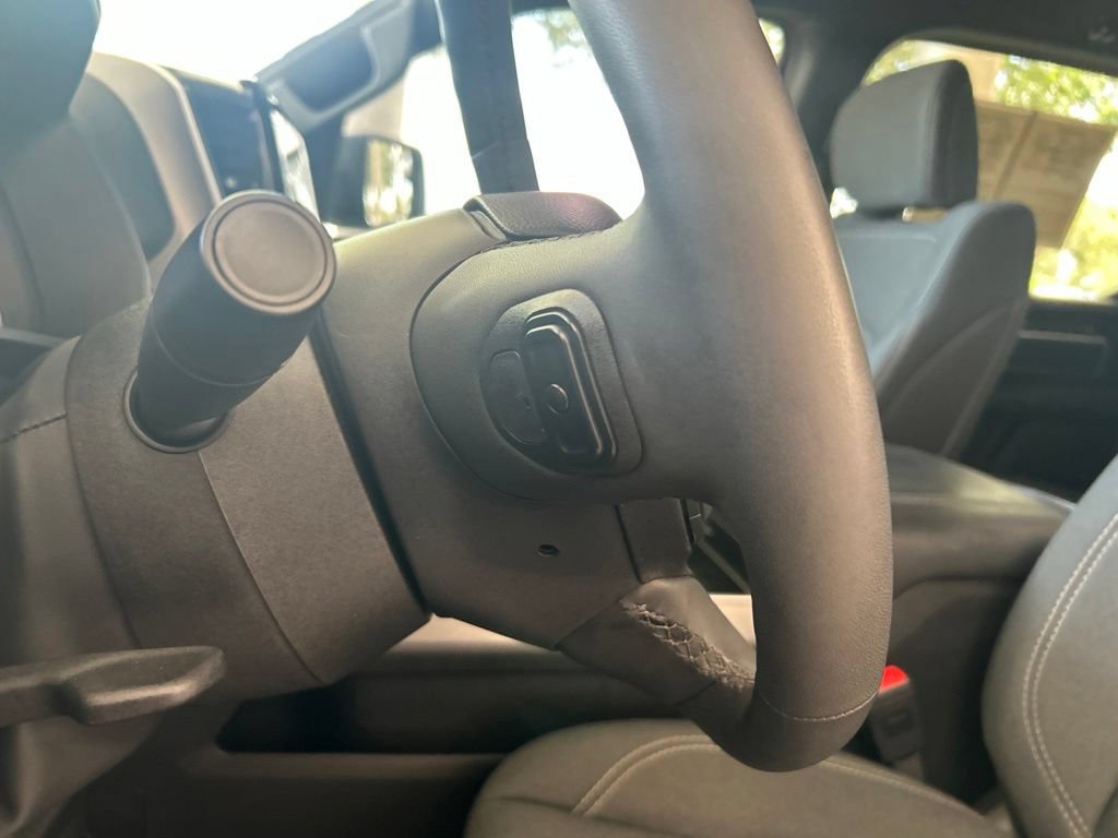 Used 2025 RAM 1500 Big Horn AWD/4WD image 43
