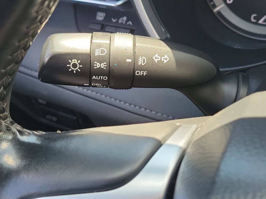 Certified 2021 Toyota Highlander XSE FWD image 11