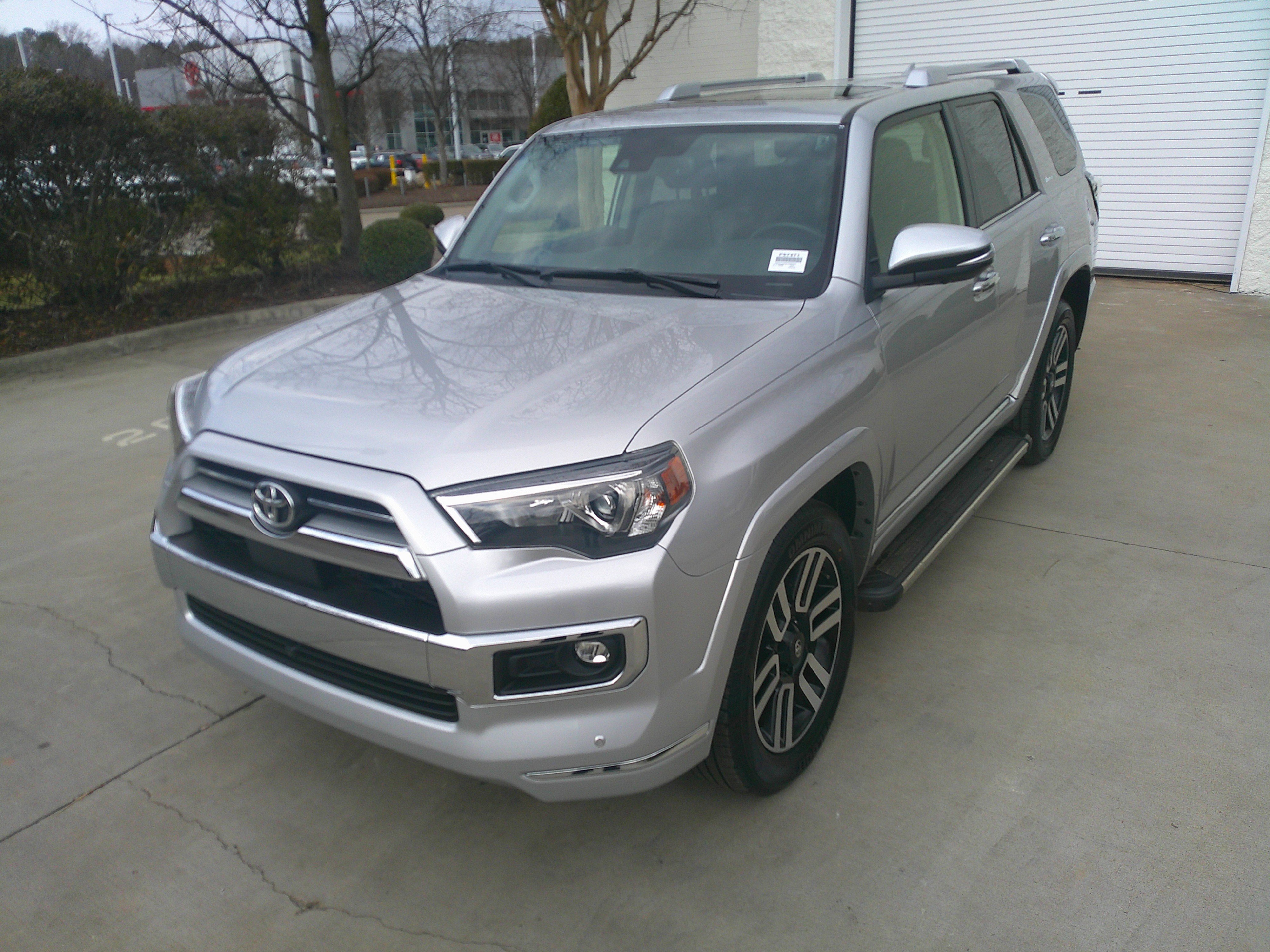 Used 2023 Toyota 4Runner Limited image 5