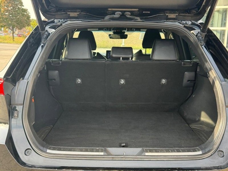 Used 2021 Toyota Venza XLE w/ Softex Package image 9