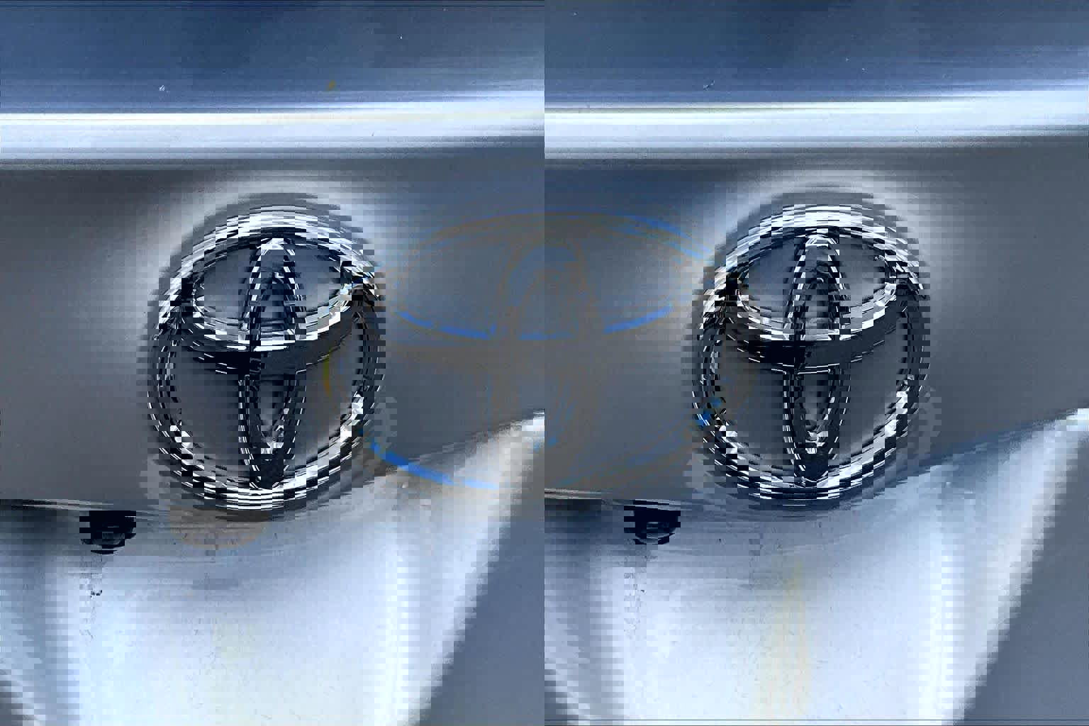 Certified 2018 Toyota Corolla iM FWD image 30