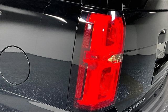 Used 2017 Chevrolet Suburban LT image 24