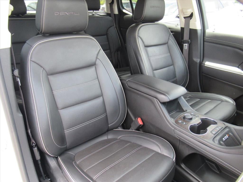 Used 2023 GMC Acadia Denali AWD/4WD image 9