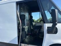 Used 2024 Chevrolet Brightdrop 400 w/ Commercial Equipment Package AWD/4WD image 7