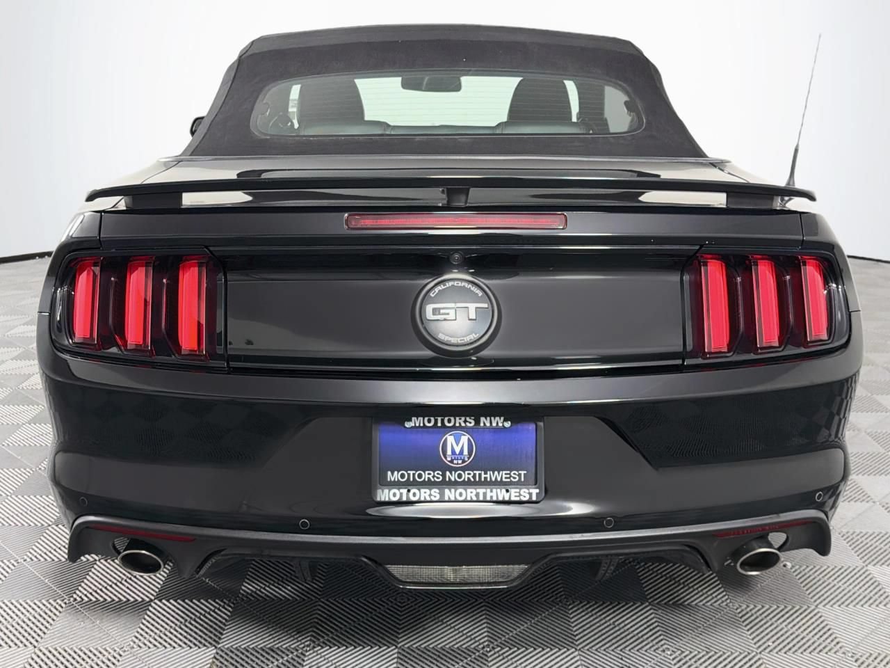 Used 2017 Ford Mustang GT Premium w/ Equipment Group 401A RWD image 23