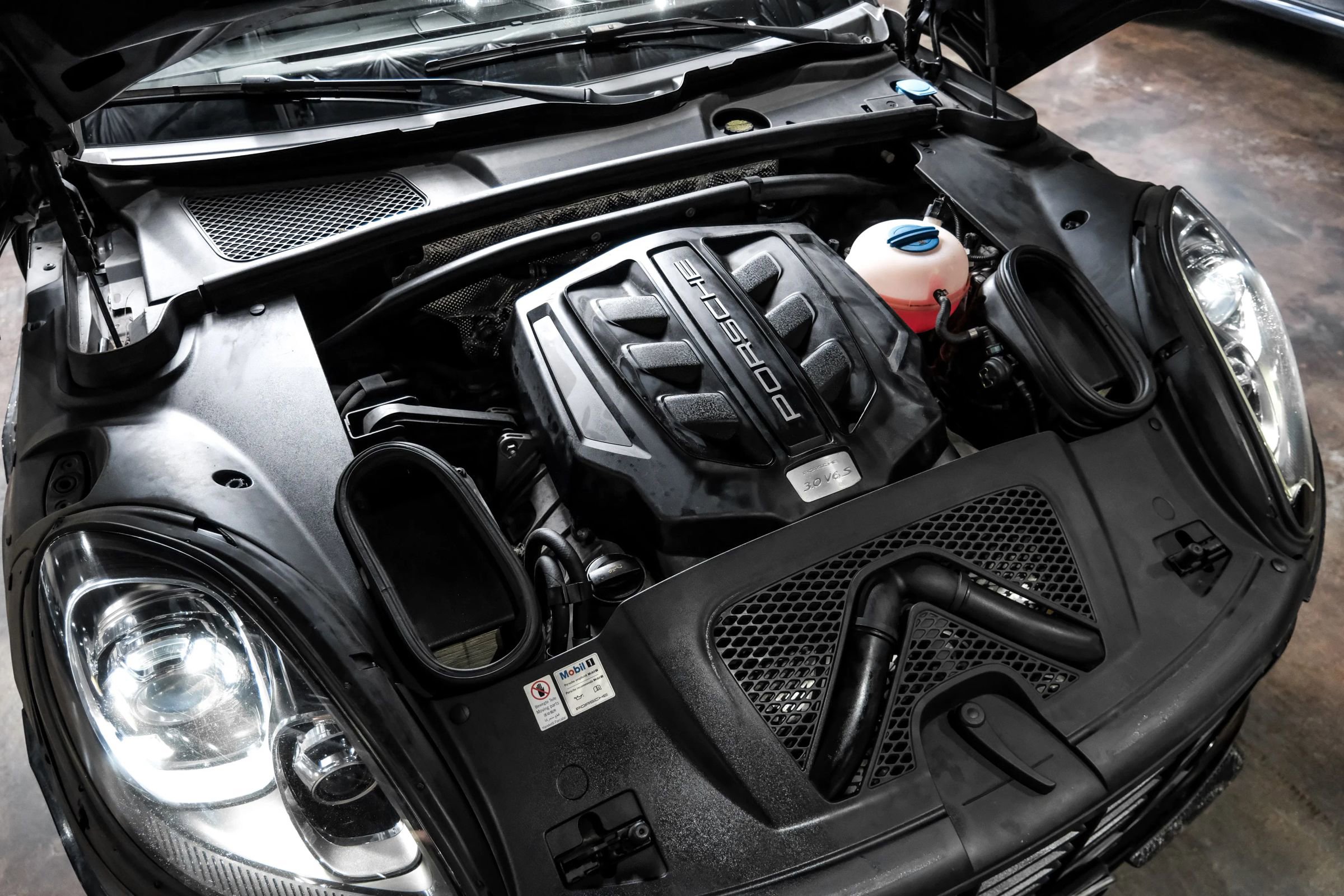 Used 2017 Porsche Macan S image 56