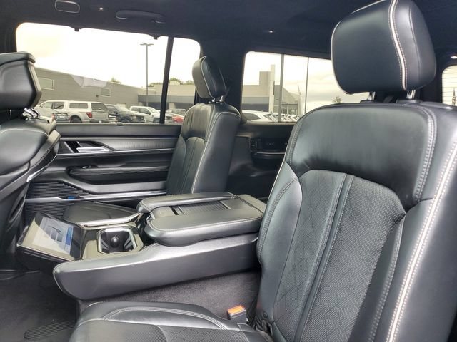 Used 2023 Jeep Grand Wagoneer Series II w/ Quick Order Packagew 28T AWD/4WD image 35