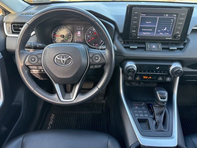 Used 2020 Toyota RAV4 XLE Premium image 24