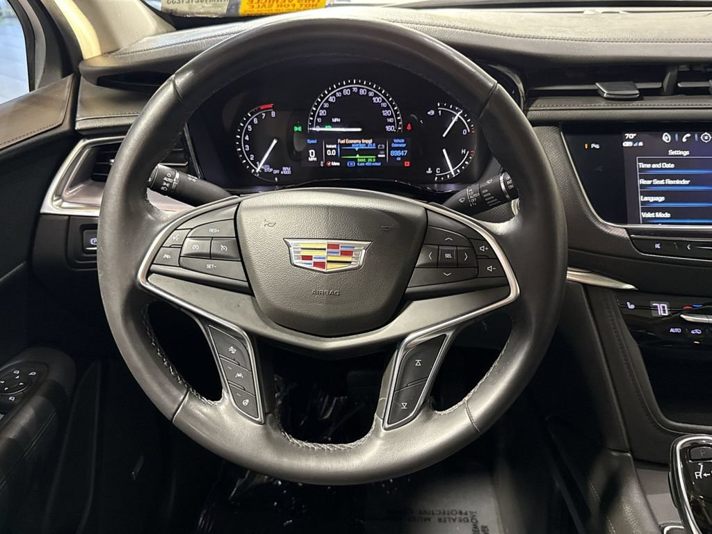 Used 2018 Cadillac XT5 Luxury w/ Driver Awareness Package AWD/4WD image 17