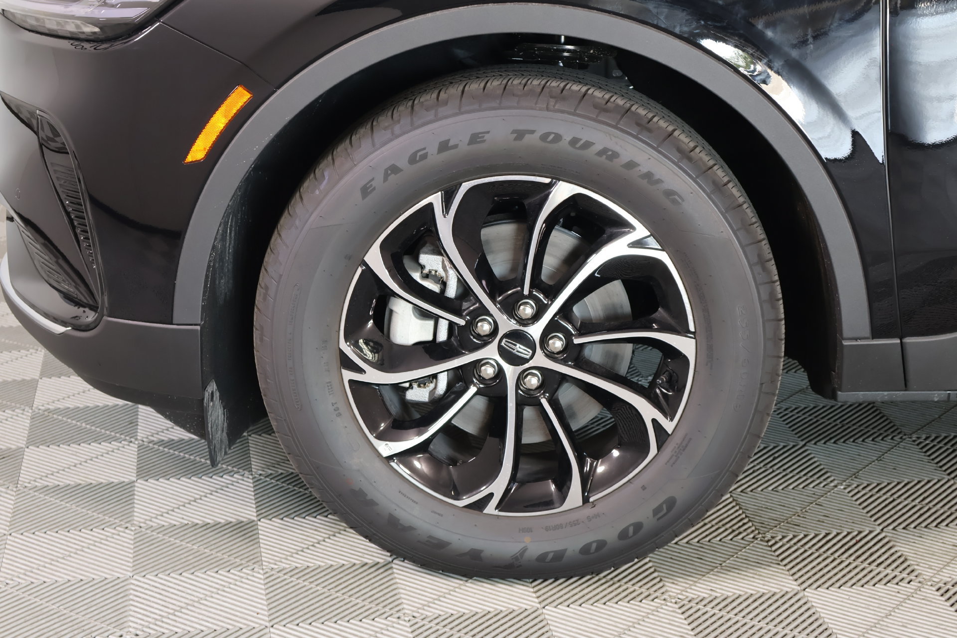 New 2026 Lincoln Nautilus Premier AWD/4WD image 18
