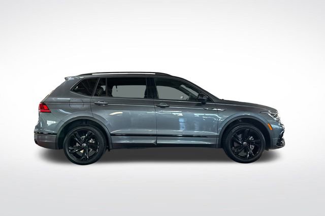 Certified 2024 Volkswagen Tiguan SE R-Line AWD/4WD image 3