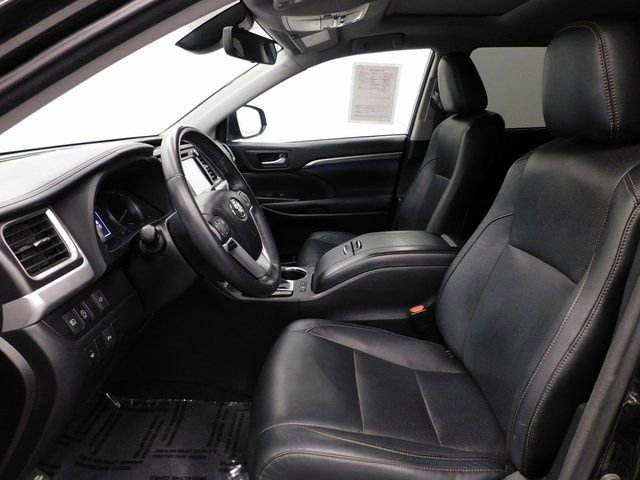 Used 2018 Toyota Highlander Limited image 26
