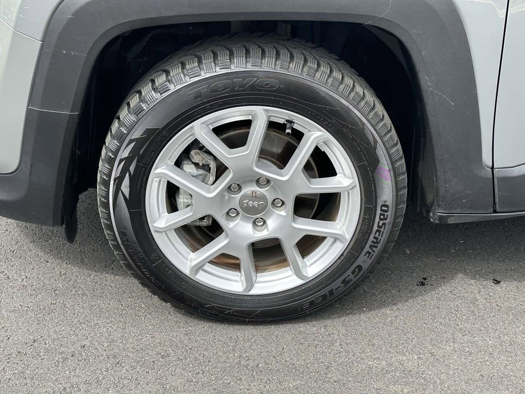 Used 2021 Jeep Renegade Latitude image 27