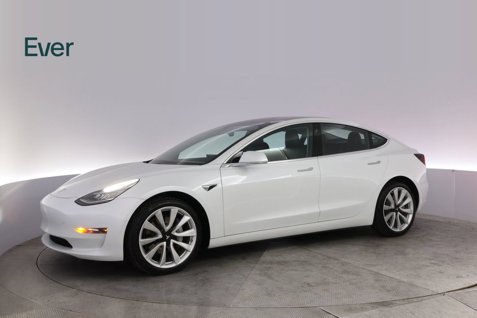 Used 2018 Tesla Model 3 Long Range RWD image 18