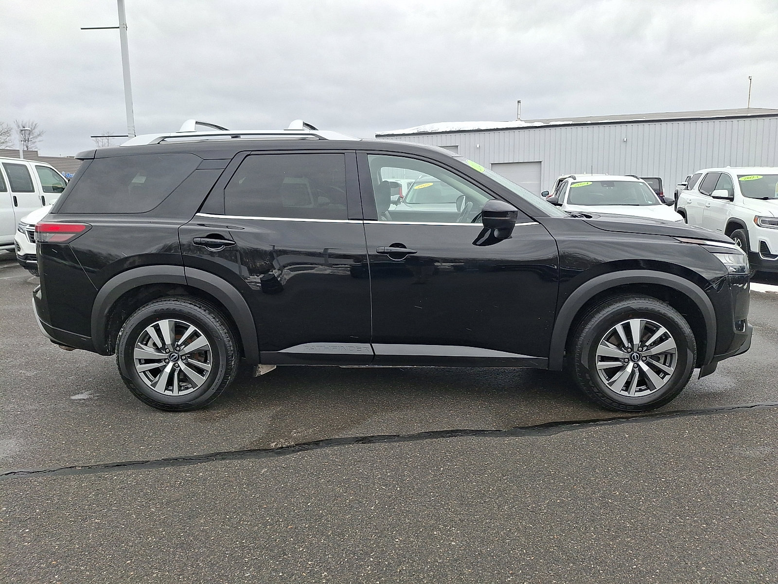 Used 2023 Nissan Pathfinder SL image 7