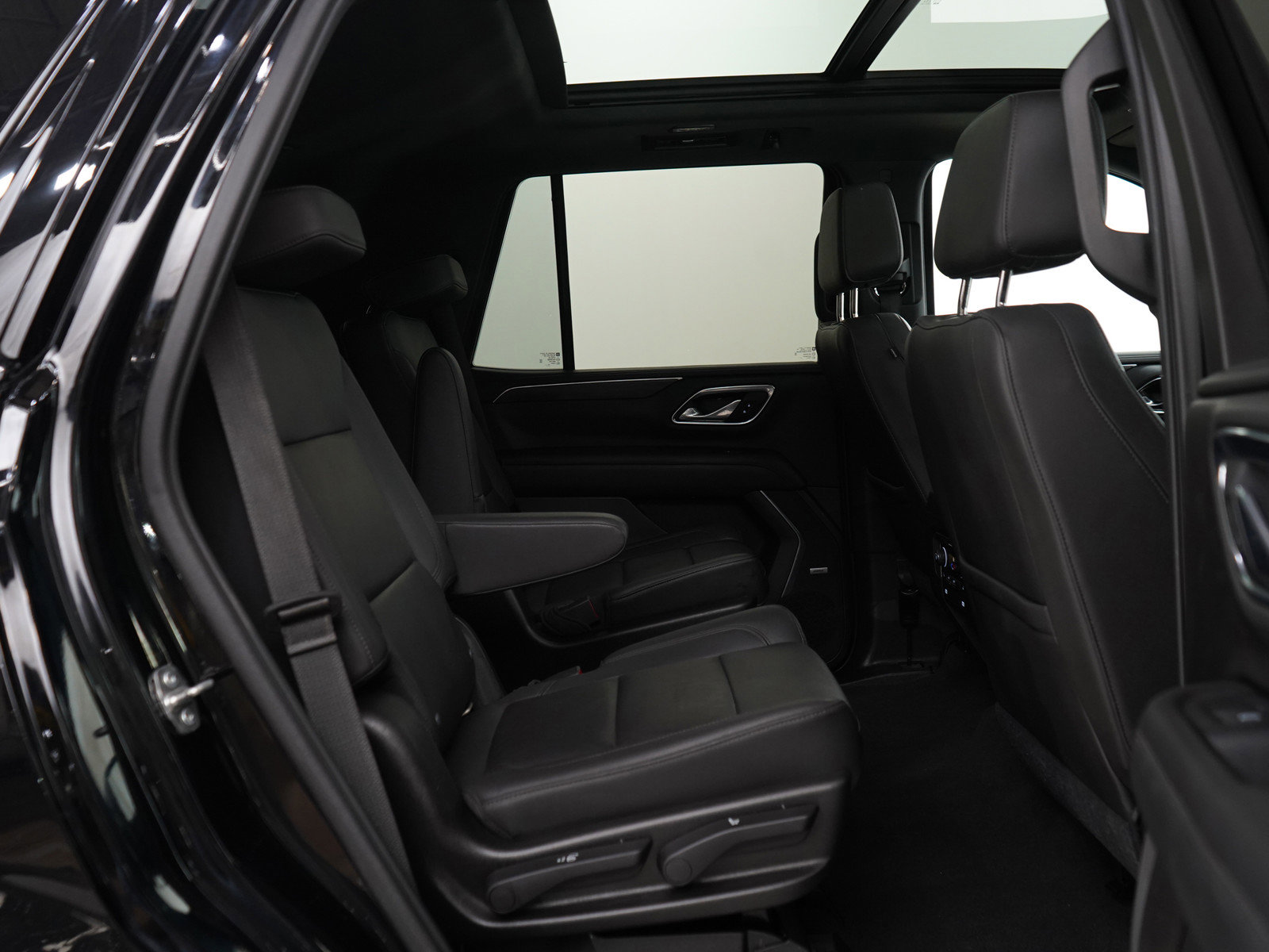 Used 2021 Chevrolet Tahoe Z71 w/ Luxury Package image 11