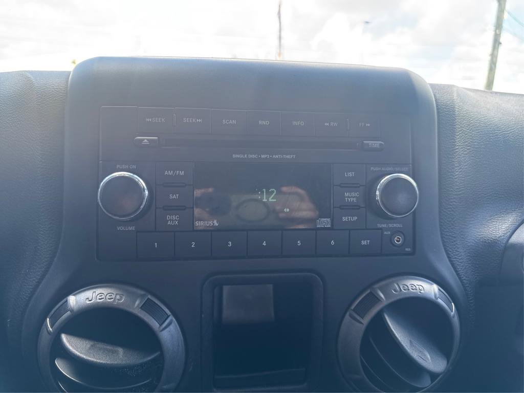 Used 2017 Jeep Wrangler Unlimited Sport AWD/4WD image 11