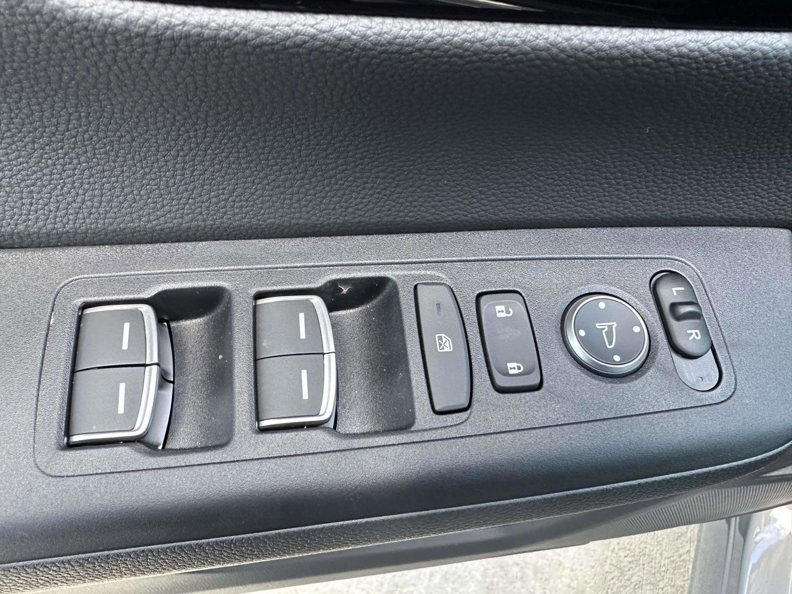 Used 2026 Honda CR-V EX-L image 17