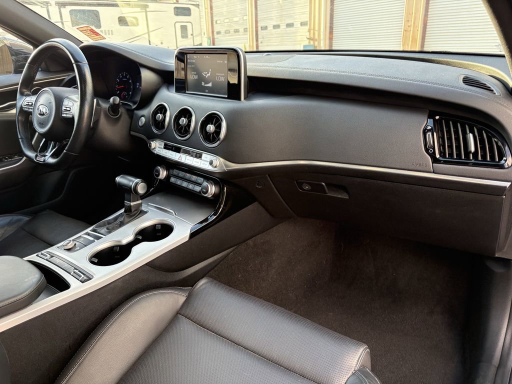 Used 2018 Kia Stinger GT image 24