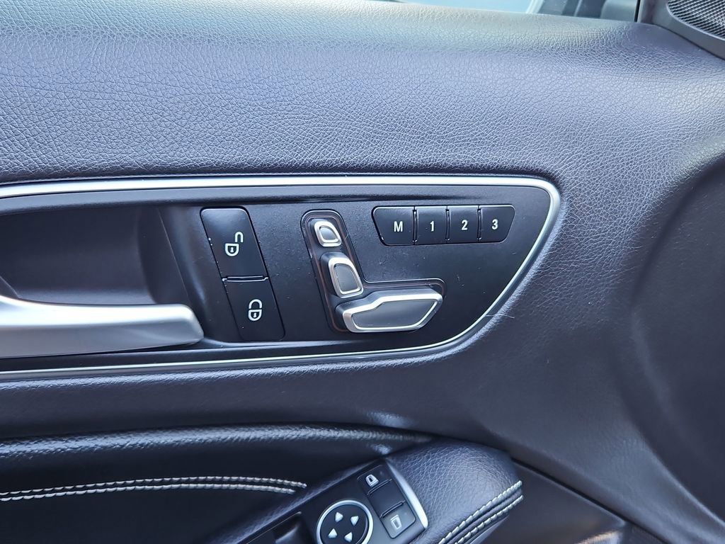 Used 2018 Mercedes-Benz GLA 250 image 27