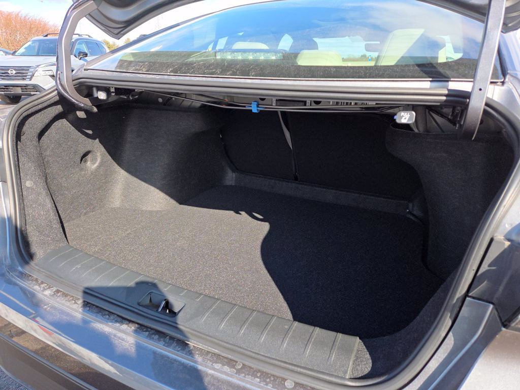 New 2026 Nissan Sentra SL w/ Floor Mat Package FWD image 29