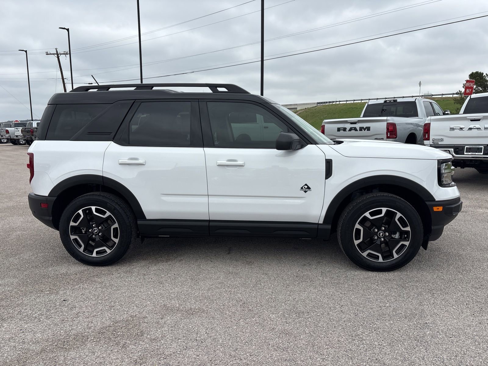 Used 2024 Ford Bronco Sport Outer Banks w/ Tech Package image 7