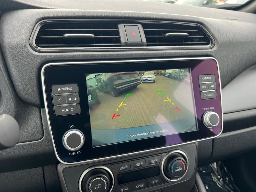 Used 2025 Nissan Leaf S image 24