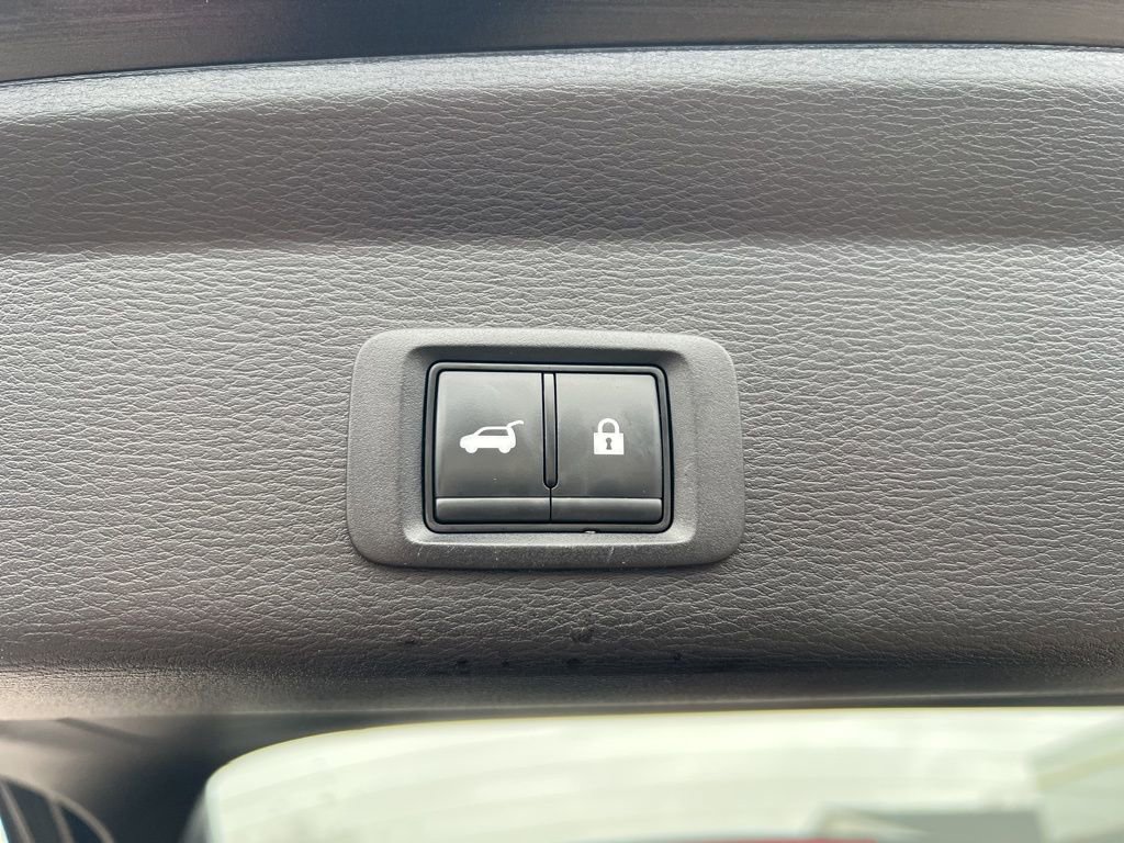 Used 2024 Mitsubishi Outlander SE image 14