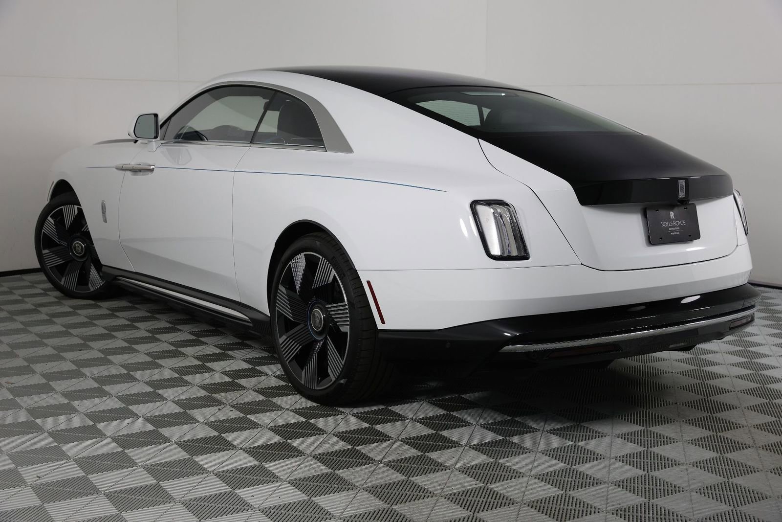New 2025 Rolls-Royce Spectre w/ Spectre Launch Package AWD/4WD image 3