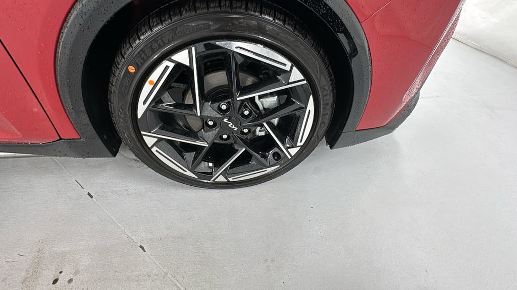 New 2025 Kia K4 GT-Line image 9