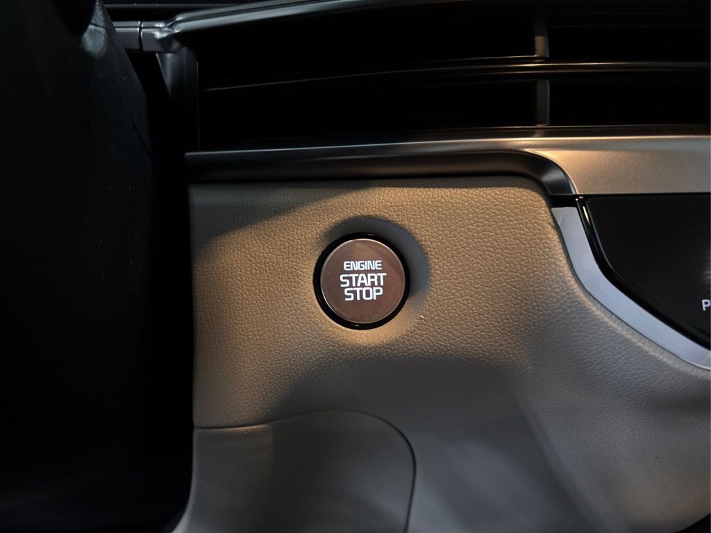 New 2025 Kia Sorento S image 28