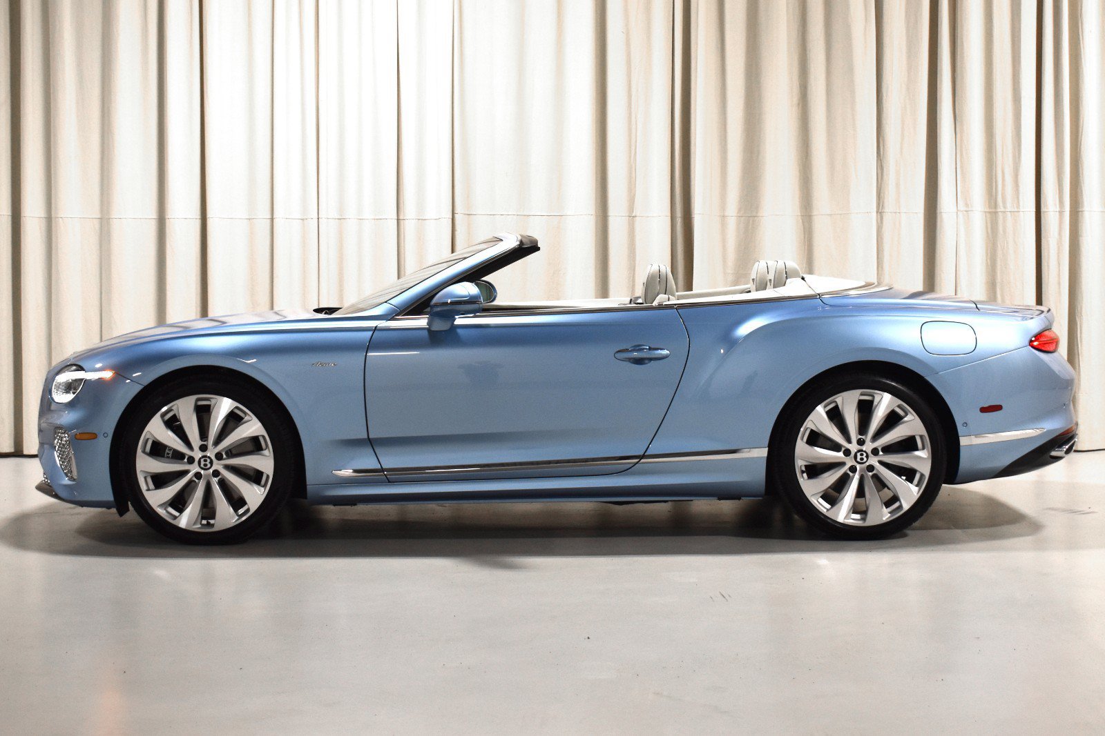 New 2026 Bentley Continental GT AWD/4WD image 8