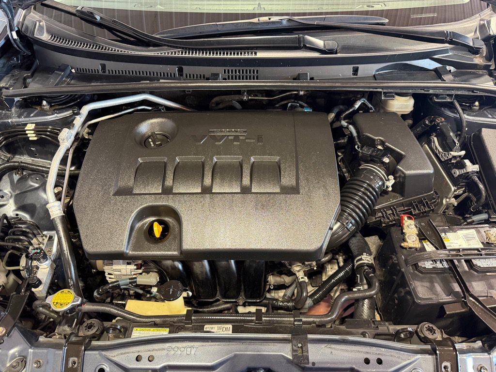 Used 2015 Toyota Corolla L FWD image 35