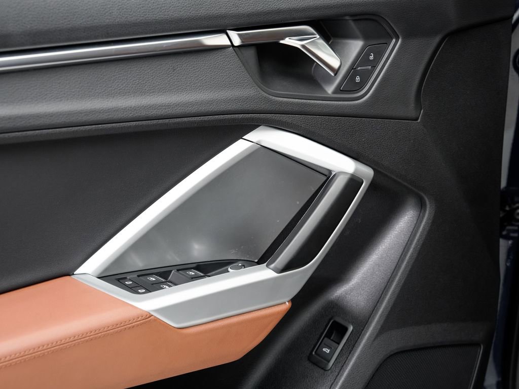 Used 2020 Audi Q3 2.0T Premium w/ Convenience Package image 8