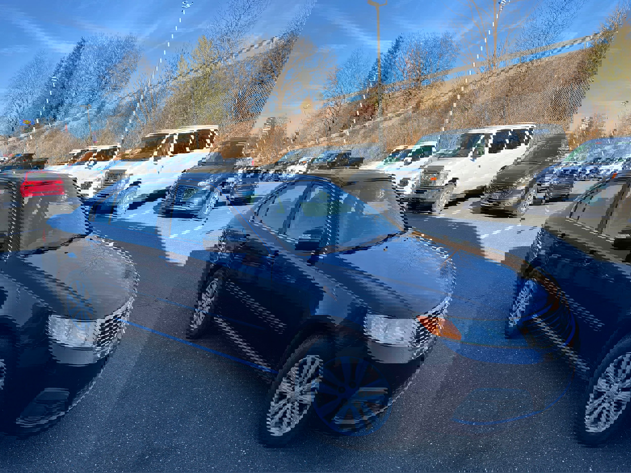 Used 2010 Kia Optima LX w/ Convenience Pkg image 3