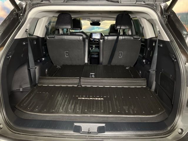 Used 2022 Toyota Highlander XLE AWD/4WD image 68