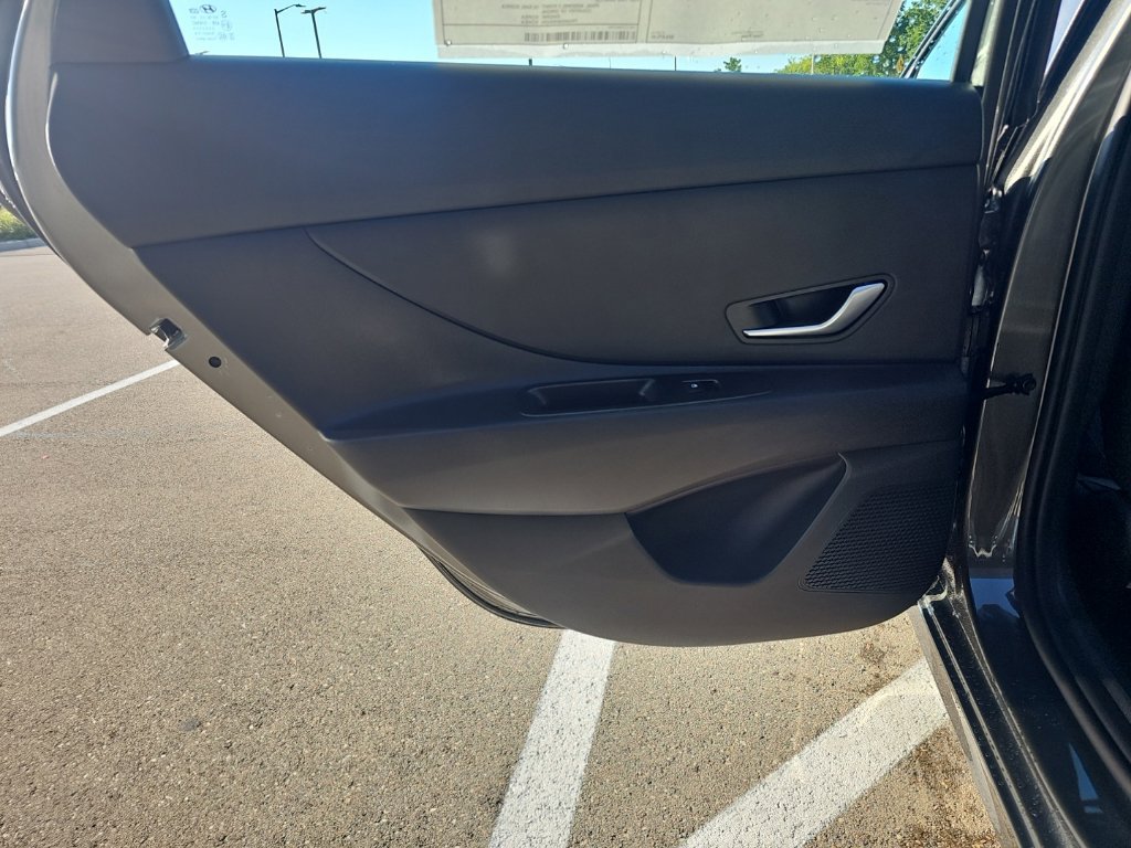 New 2026 Hyundai Elantra SE FWD image 27