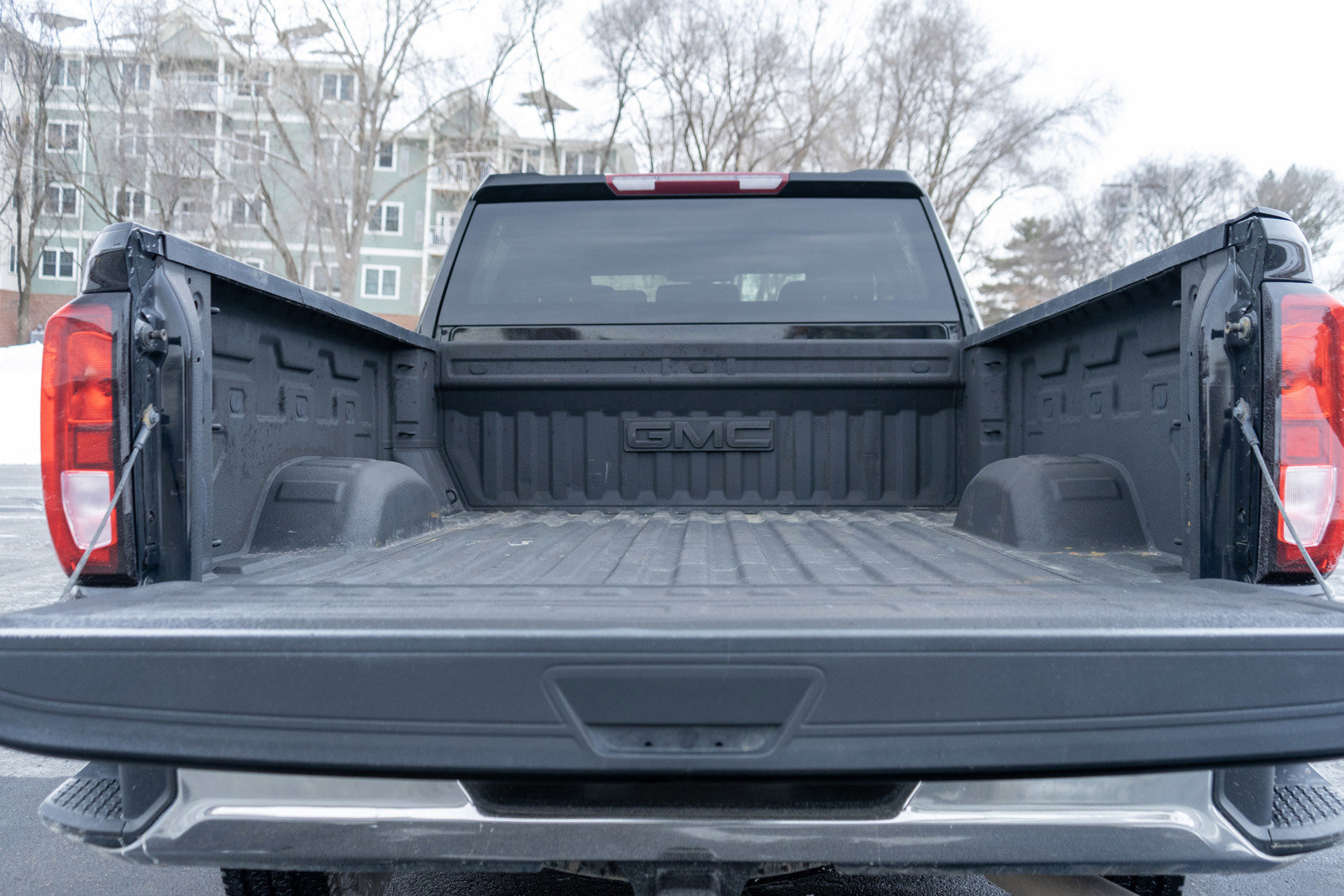 Used 2021 GMC Sierra 2500 SLE w/ SLE Value Package; image 9